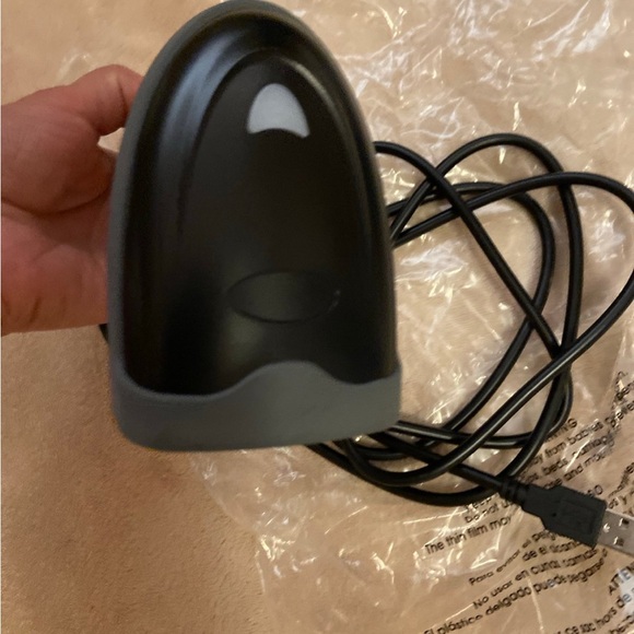 Black USB Barcode Scanner - Picture 2 of 4